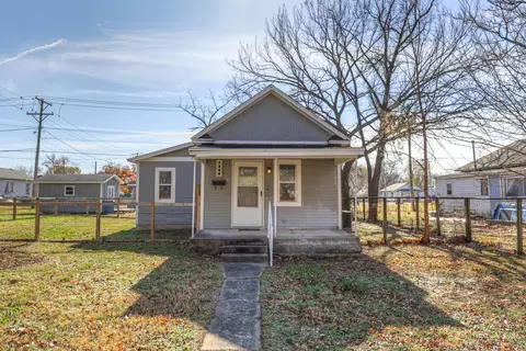 1324 E Hill St, Joplin, MO 64801