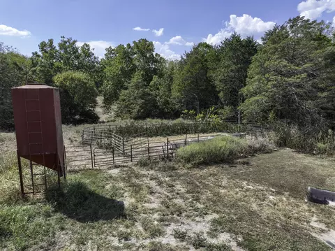 Exterior - 1307 Route Af, Ava, MO 65608 photo 5 of 11