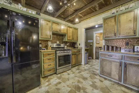 Kitchen - 1307 Route Af, Ava, MO 65608 photo 3 of 3