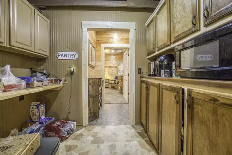 Entry Way - 1307 Route Af, Ava, MO 65608 photo 1 of 2