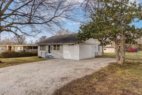 903 S Scenic Ave, Springfield, MO 65802 photo 4
