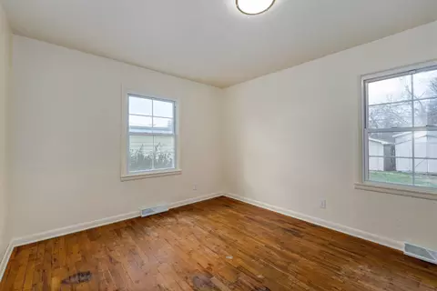 903 S Scenic Ave, Springfield, MO 65802 photo 17