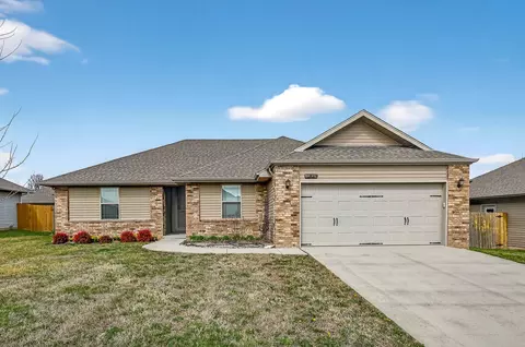 381 W Grace St, Republic, MO 65738