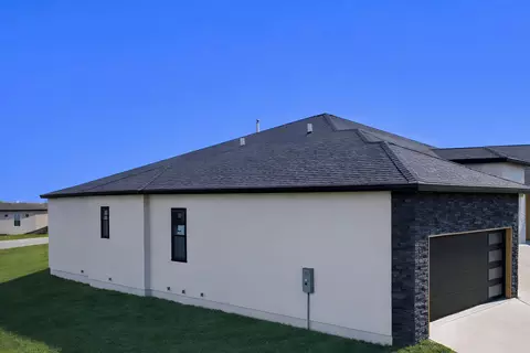 Exterior - 4115 E Vintage Point Dr, Springfield, MO 65809 photo 3 of 8