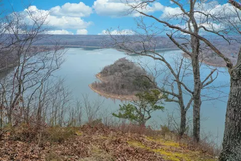 450 Longbend Rd, Galena, MO 65656