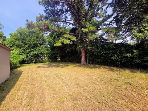 Exterior - 709 Garst St, Cabool, MO 65689 photo 8 of 8