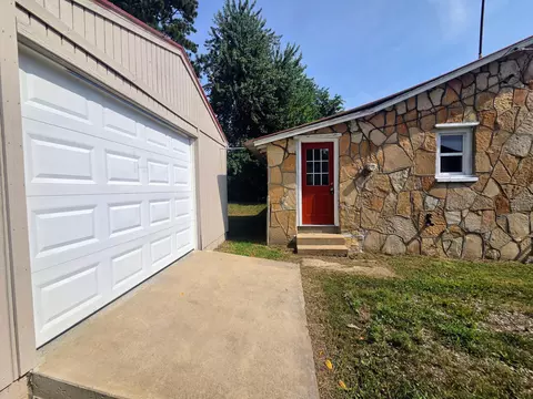 Other - 709 Garst St, Cabool, MO 65689 photo 3 of 11