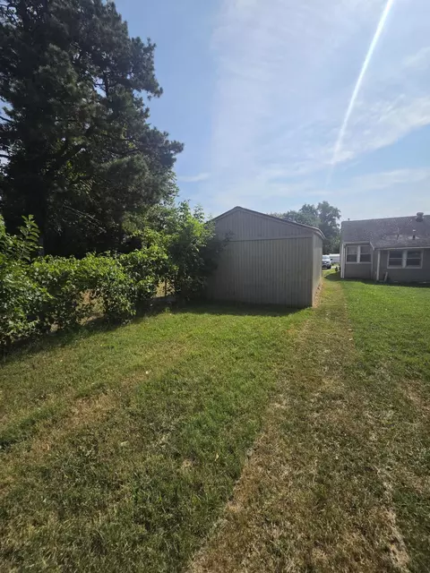 Exterior - 709 Garst St, Cabool, MO 65689 photo 4 of 8