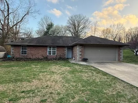 27 Sunset Dr, Cassville, MO 65625