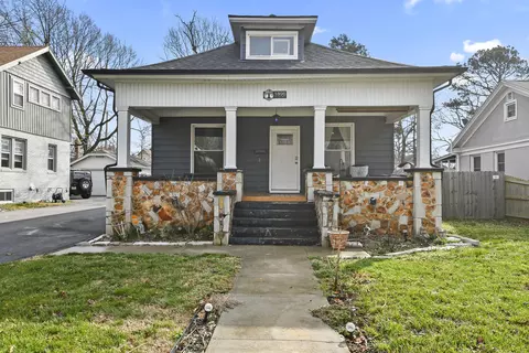 1896 N Douglas Ave, Springfield, MO 65803