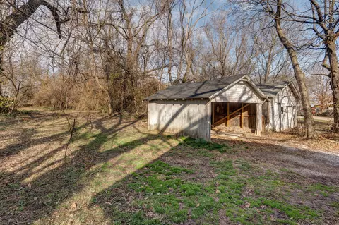 Exterior - 2829 N Grant Ave, Springfield, MO 65803 photo 3 of 7