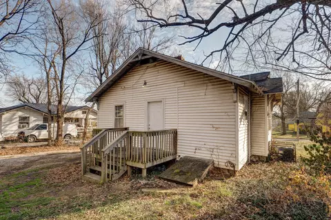 Exterior - 2829 N Grant Ave, Springfield, MO 65803 photo 4 of 7