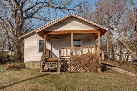 2829 N Grant Ave, Springfield, MO 65803