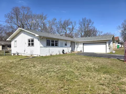 1967 S St Charles Ave, Springfield, MO 65804