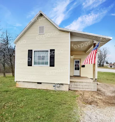 906 E Cale St, Monett, MO 65708