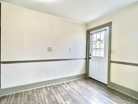 Entry Way - 906 E Cale St, Monett, MO 65708 photo 1 of 1