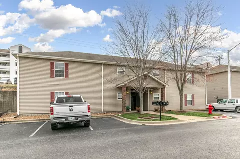 105 Garden Cir #109-4, Branson, MO 65616