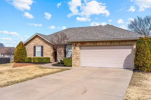2817 E Miller Ct, Joplin, MO 64801