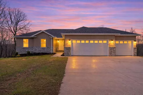 1373 Morningside Falls Blvd, Blue Eye, MO 65611