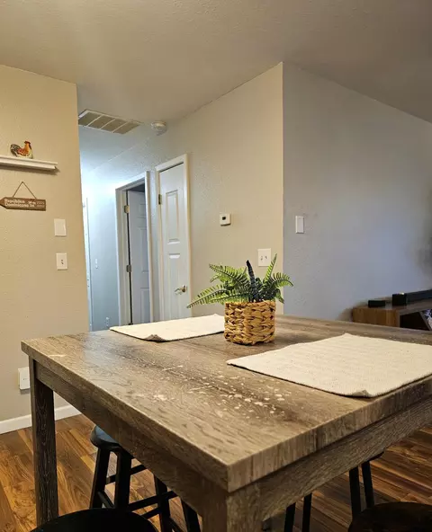 Dining - 2565 E Atlantic St, Springfield, MO 65803 photo 1 of 1