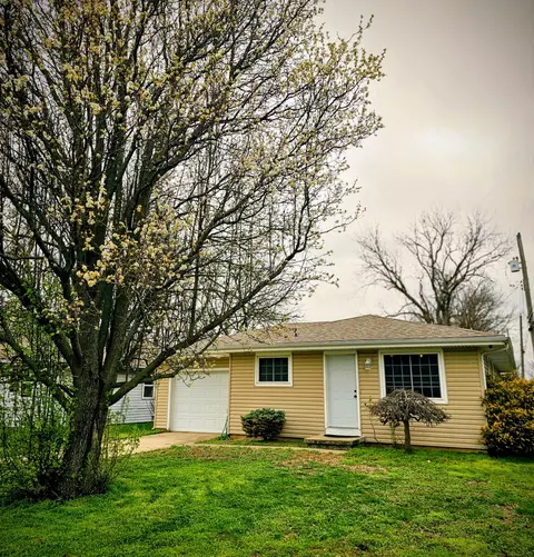 Exterior - 2565 E Atlantic St, Springfield, MO 65803 photo 2 of 5