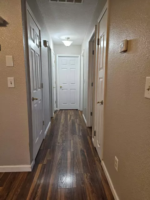 Entry Way - 2565 E Atlantic St, Springfield, MO 65803 photo 2 of 2