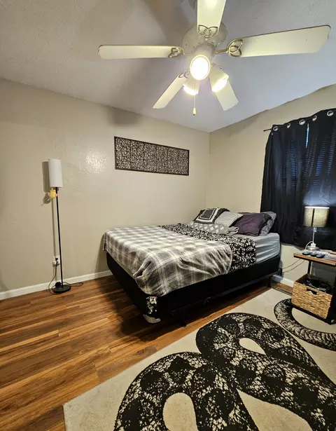 Bedroom - 2565 E Atlantic St, Springfield, MO 65803 photo 3 of 4
