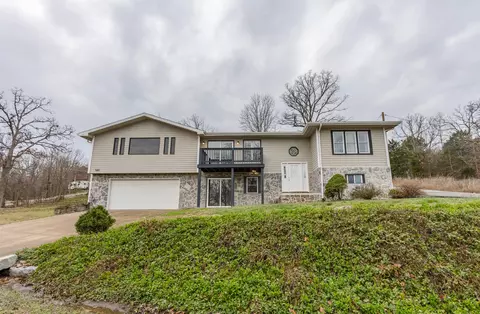 580 Parkview Dr, Blue Eye, MO 65611