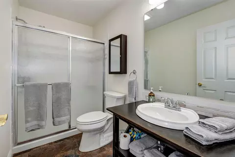 Bath - 2706 N Skyview Ln, Ozark, MO 65721 photo 5 of 6