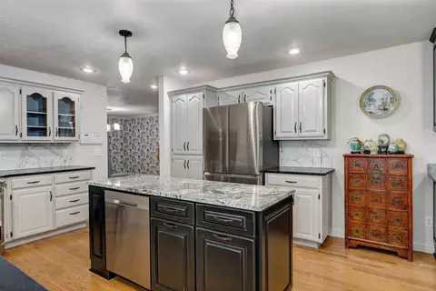 Kitchen - 2706 N Skyview Ln, Ozark, MO 65721 photo 3 of 4