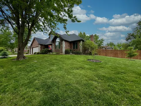 Exterior - 2706 N Skyview Ln, Ozark, MO 65721 photo 3 of 15