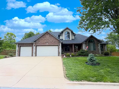 2706 N Skyview Ln, Ozark, MO 65721