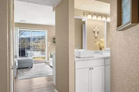 Entry Way - 4 Memory Ln #3, Branson, MO 65616 photo 1 of 1