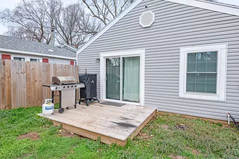 Exterior - 2400 W High St, Springfield, MO 65803 photo 8 of 9