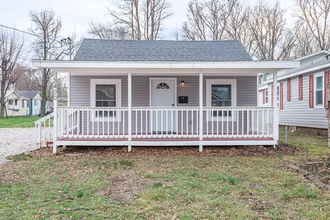 2400 W High St, Springfield, MO 65803