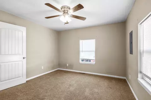 718 N Hillcrest Ave, Springfield, MO 65803 photo 18