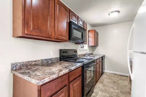 718 N Hillcrest Ave, Springfield, MO 65803 photo 13