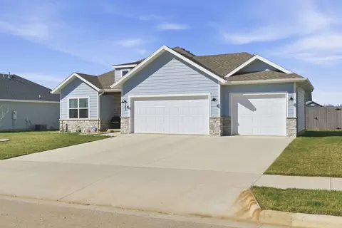 183 E Cowling St, Republic, MO 65738 photo 3