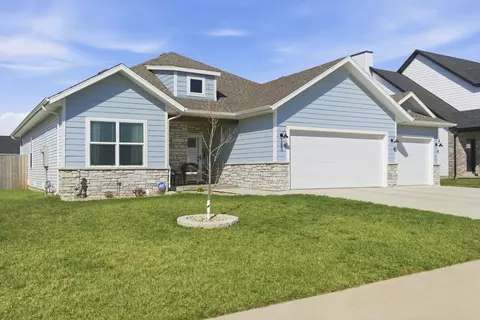 183 E Cowling St, Republic, MO 65738 photo 4