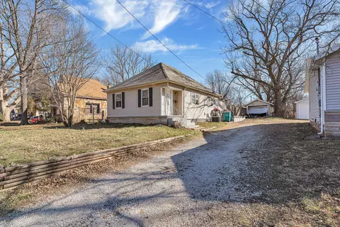 1126 N Rogers Ave, Springfield, MO 65802
