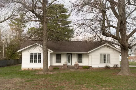 225 N Main St, Licking, MO 65542