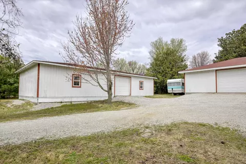 Exterior - 2736 E 15th St, Joplin, MO 64804 photo 28 of 46