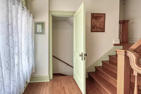 Entry Way - 2736 E 15th St, Joplin, MO 64804 photo 8 of 9