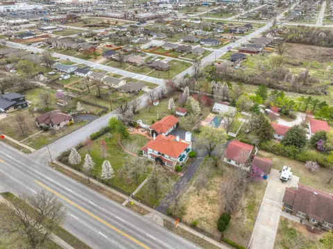 View/Area - 2736 E 15th St, Joplin, MO 64804 photo 1 of 15