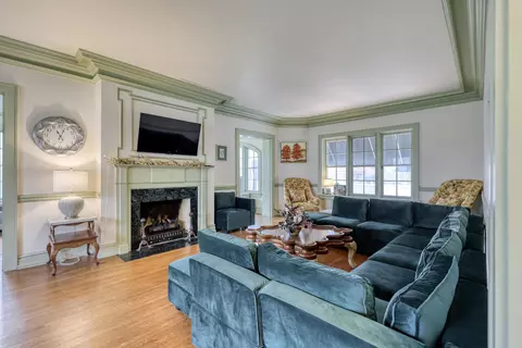 Living - 2736 E 15th St, Joplin, MO 64804 photo 1 of 7
