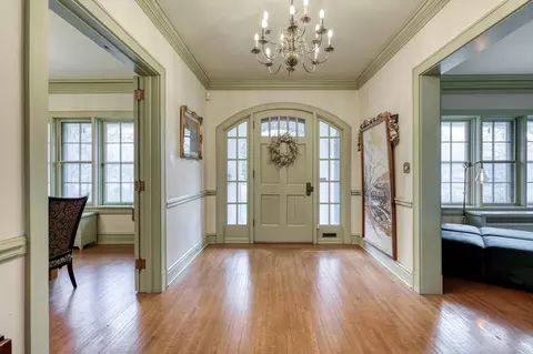 Entry Way - 2736 E 15th St, Joplin, MO 64804 photo 1 of 9