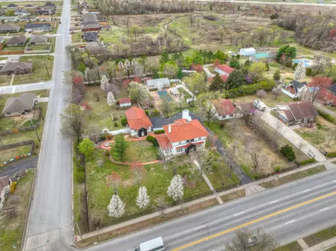 View/Area - 2736 E 15th St, Joplin, MO 64804 photo 3 of 15
