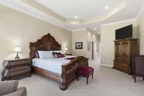 Bedroom - 109 Cedar Blf, Saddlebrooke, MO 65630 photo 2 of 6