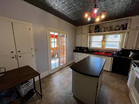 Kitchen - 903 Vine St, Thayer, MO 65791 photo 2 of 3