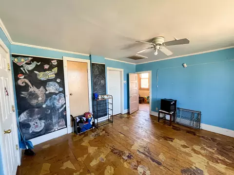 Bedroom - 903 Vine St, Thayer, MO 65791 photo 3 of 6